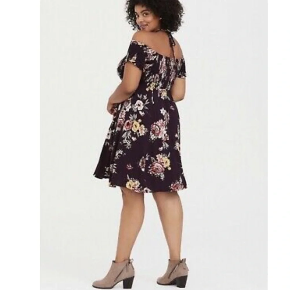 Torrid Halter Smocked Floral Dress Size 4X - Picture 3 of 12
